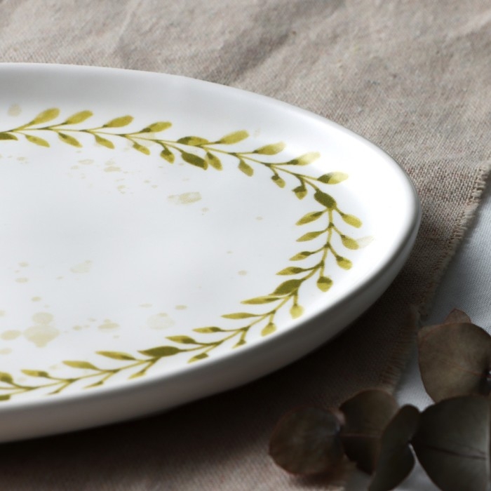 Тарелка керамическая «Летний день», 18 х 14.4 см, цвет белый