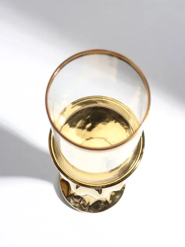 Подсвечник на 1 свечу &laquo;Версаль&raquo;, керамика, стекло, d=7.5 см, золото, 9.5&times;9.5&times;38.5 см