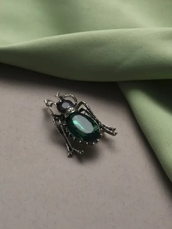 Брошь &laquo;Жук&raquo;, серо-зелёная в чернёном серебре