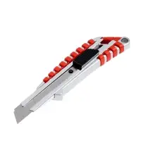 Нож универсальный ТУНДРА, прорезиненный металлический корпус, 18 мм