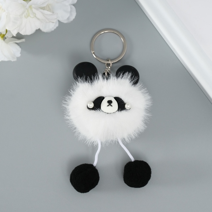 Пушистик на кольце Пушистик на кольце "Панда модник" белый 9х6х6 см