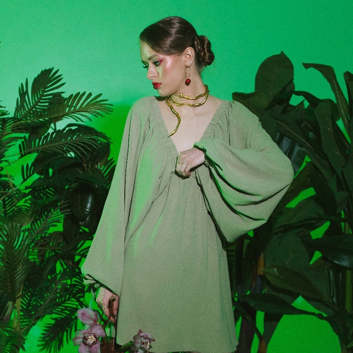 Серьги ассорти «Снежок» в кольце, цвет красный в золоте Серьги ассорти «Снежок» в кольце, цвет красный в золоте