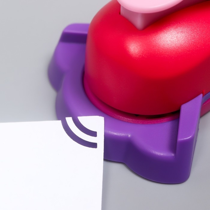 Дырокол для скругления углов размер 2-2,5 см МИКС 5,5х8х8 см Дырокол для скругления углов размер 2-2,5 см МИКС 5,5х8х8 см