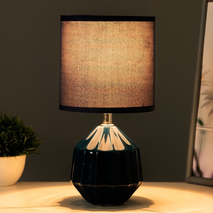 Настольная лампа Настольная лампа "Алейда" Е14 40Вт чёрный 14х14х28 см RISALUX