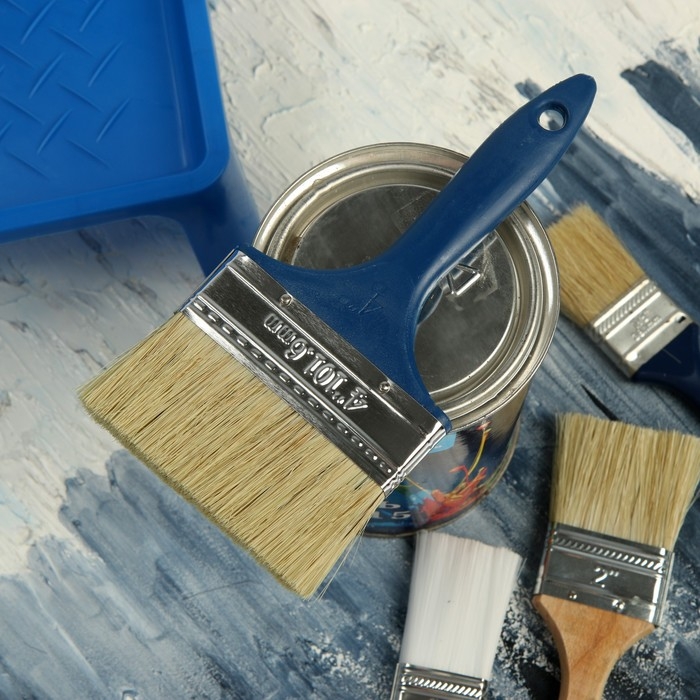 Кисть плоская ТУНДРА, смешанная щетина, пластиковая рукоятка, 4 Кисть плоская ТУНДРА, смешанная щетина, пластиковая рукоятка, 4", 100 мм