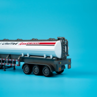 Грузовик «Бензовоз», инерция, 1:48