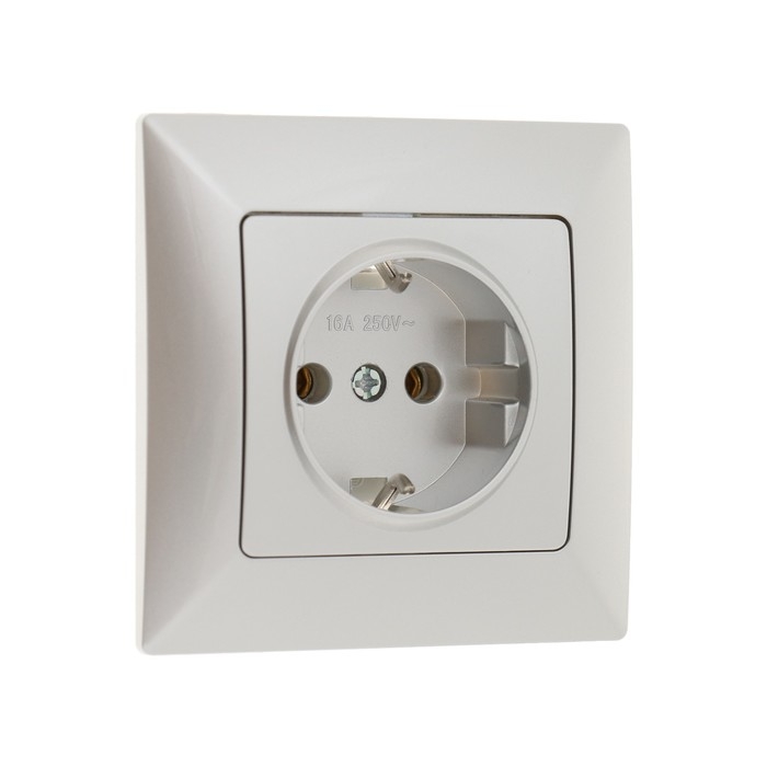 Розетка одноместная Luazon Lighting  Розетка одноместная Luazon Lighting "Антей", 16 А, скрытая, с з/к, серебристая