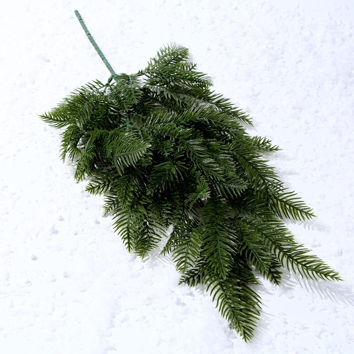 Декор &laquo;Ветвь молодой ели&raquo;