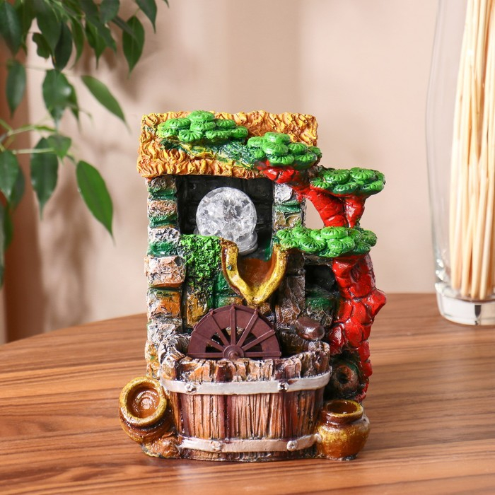 Фонтан "Домик под деревом" 11х15х21 см (с подсветкой)