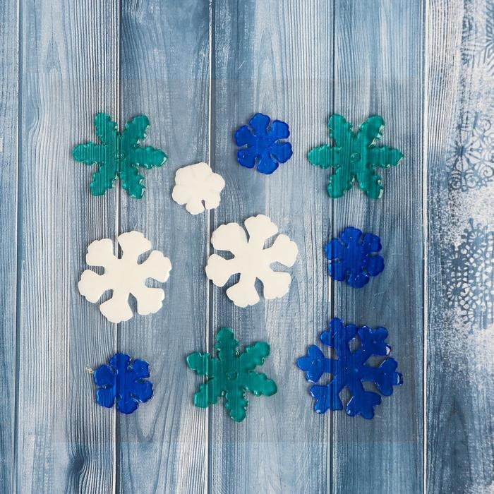 Наклейка на стекло Наклейка на стекло "Снежиночки" (набор 10 шт) 12,5х12,5 см, белый зелёный синий