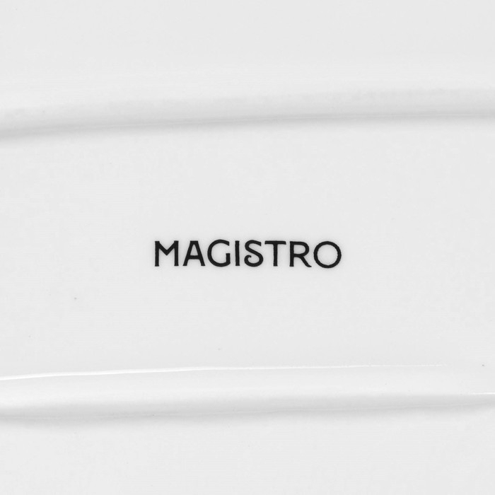 Блюдо фарфоровое с соусником Magistro «Бланш», 30×13,5 см, цвет белый