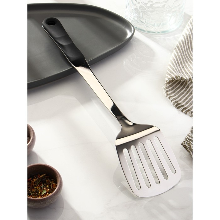 Лопатка из нержавеющей стали с отверстиями Доляна Home, длина 38,5 см, толщина 3 мм Лопатка из нержавеющей стали с отверстиями Доляна Home, длина 38,5 см, толщина 3 мм