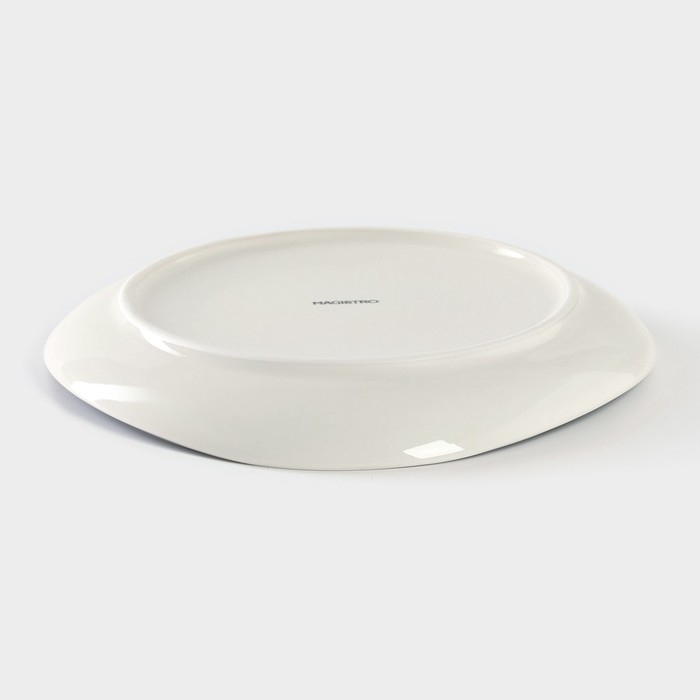 Тарелка фарфоровая десертная Magistro Ocean, d=17 см, цвет синий Тарелка фарфоровая десертная Magistro Ocean, d=17 см, цвет синий