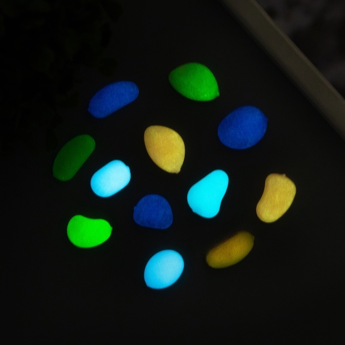 Декор для творчества пластик светится в темноте  Декор для творчества пластик светится в темноте "Разноцветные камешки" набор 12 шт