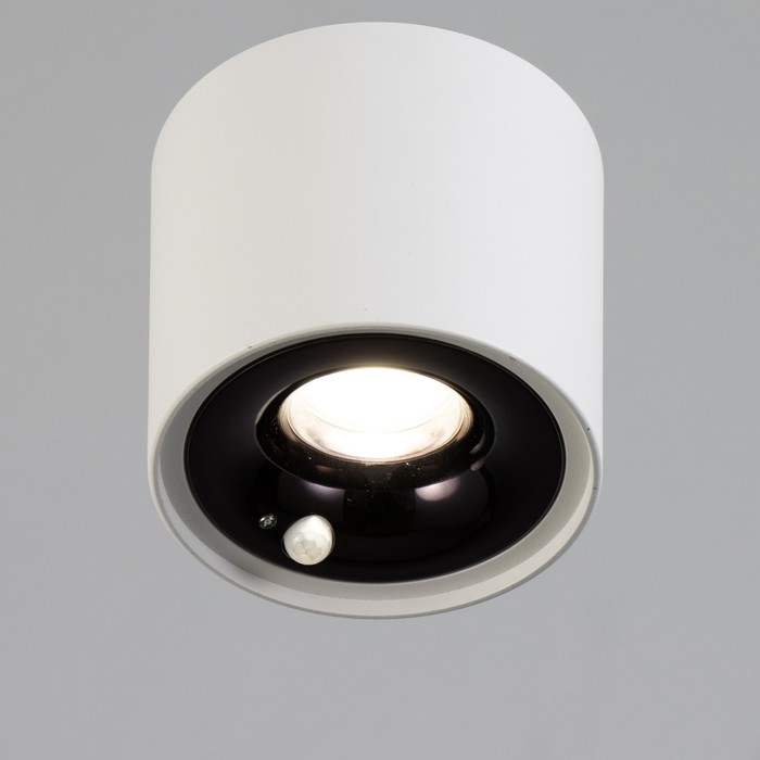 Светильник Светильник "Аура" LED 7Вт 4000К датчик освещенности Ra92 белый 9х9х8см BayerLux