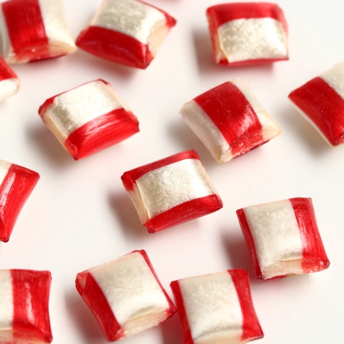 Леденцы в пакете с европодвесом &laquo;Побольше ништяков&raquo; вкус малина 30 г