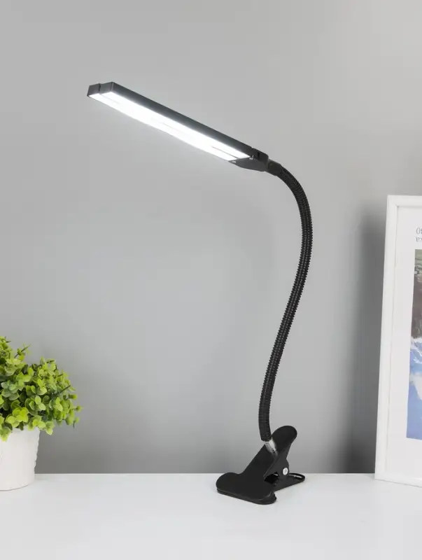 Настольная лампа &laquo;Семи&raquo;, LED, 5 Вт, 6000К, чёрный, 7.5&times;10.5&times;65 см