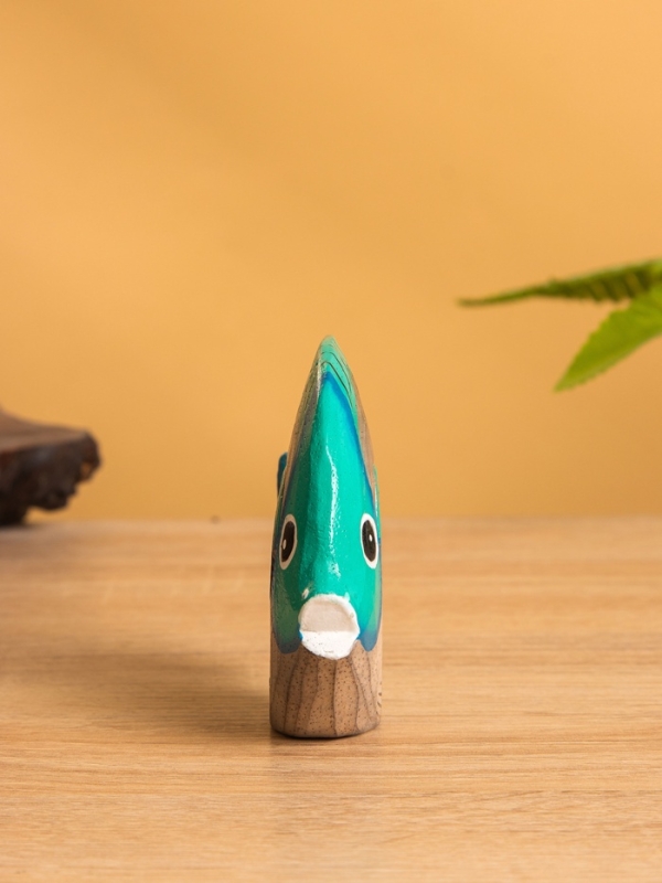 Сувенир «Экзотическая рыбка», 8×10×2.5 см, дерево