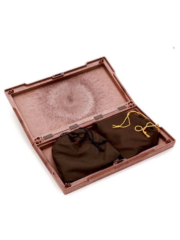 Шахматы 36 х 31 см, король h-7.2 см, пешка h-4 см Шахматы 36 х 31 см, король h-7.2 см, пешка h-4 см