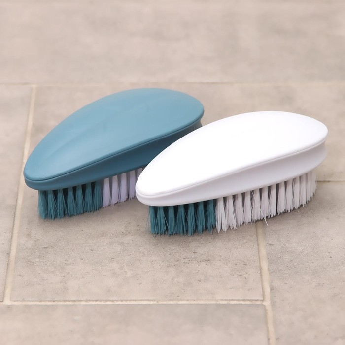 Щётка - утюжок Доляна «Листок», 14×7×4,5, цвет МИКС Щётка - утюжок Доляна «Листок», 14×7×4,5, цвет МИКС