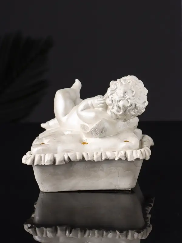 Шкатулка Шкатулка "Ангел лежит на животе" 9х9х9 см, перламутр