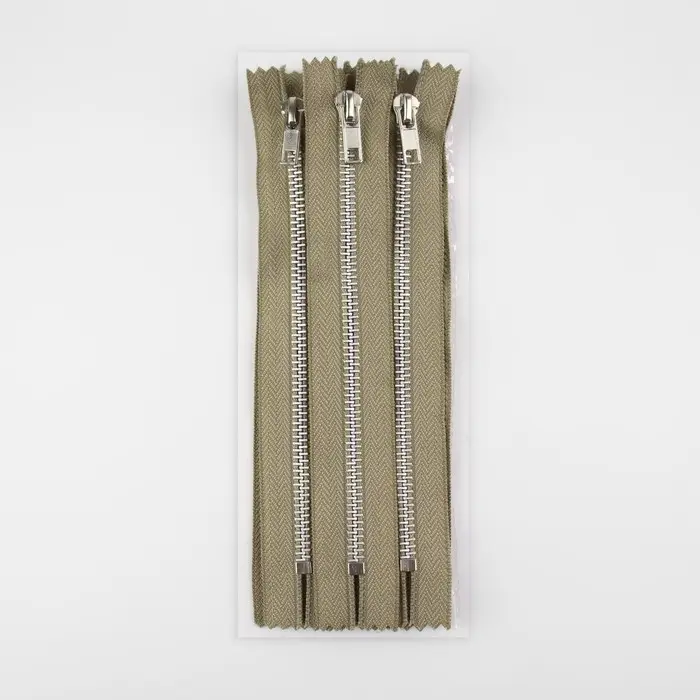 Молния металлическая, №5, неразъёмная, замок автомат, 18 см, бежевая