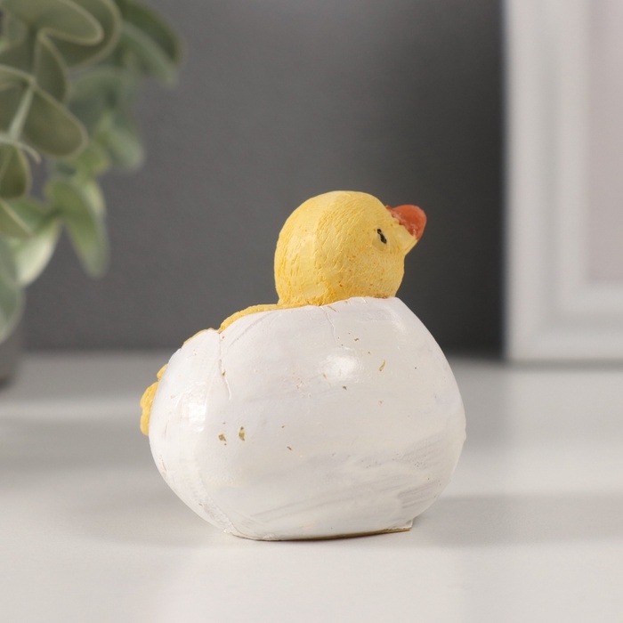 Сувенир полистоун Сувенир полистоун "Жёлтый утёнок в скорлупе" МИКС 5х6х7 см