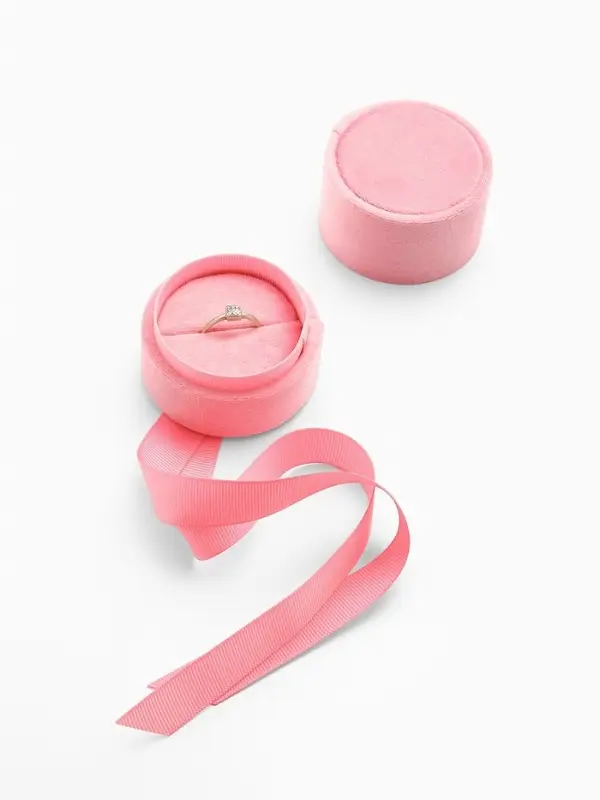 Футляр под серьги, кольцо &laquo;Сюрприз&raquo;, корейский бархат, 5.8&times;5.3 см, светло-розовый