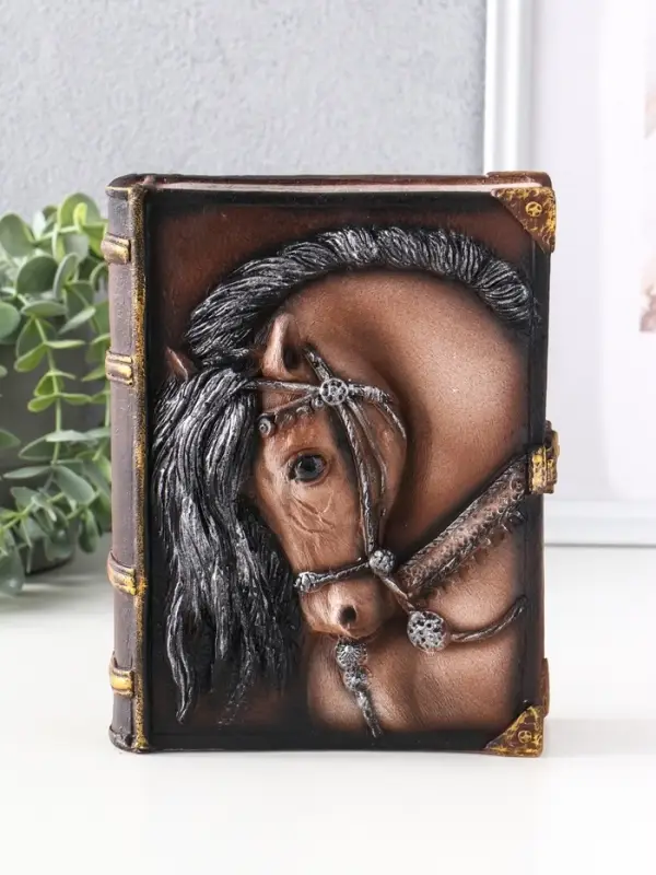 Фигурка (гипс) Книга Лошадь  Высота 21 см, ширина 7,5 см, длина 16,5 см, коричневый