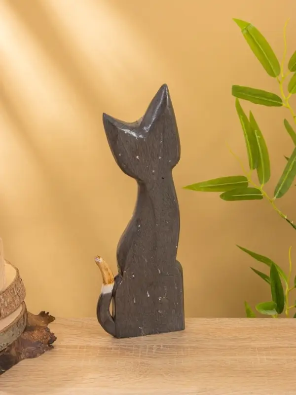 Сувенир «Кошка в ошейнике», 10×4×30 см, дерево, МИКС