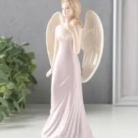 Сувенир керамика "Девушка-ангел в сиреневом платье с сердцем в руке" 8,4х6,3х18 см