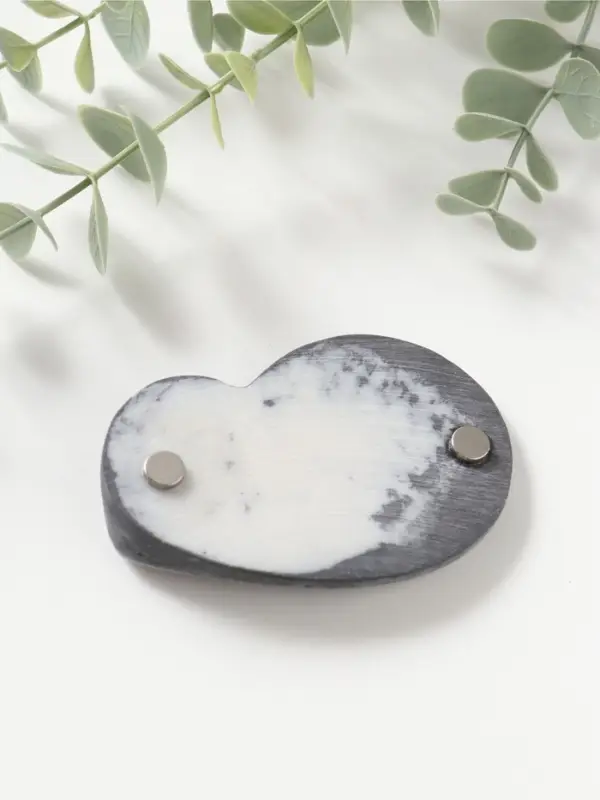 Магнит "Собачья упряжка мчится вдаль" (барельеф), 6см