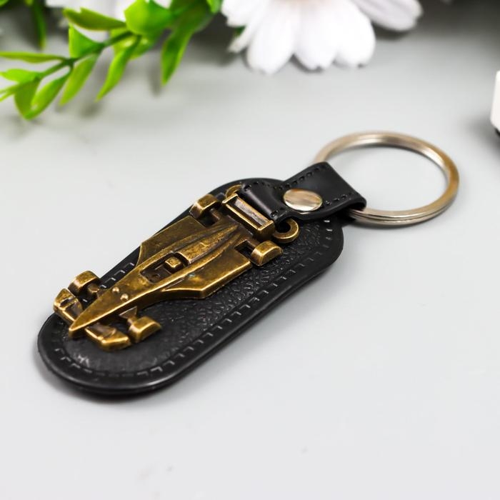 Брелок кожзам, металл  Брелок кожзам, металл "Гоночное авто" 7,8х3,2 см