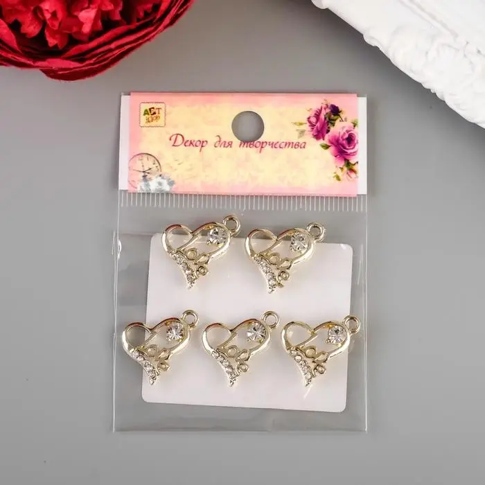 Металлический элемент, декоративная подвеска «Арт Узор. Сердце LOVE», стразы, 2×1.3 см