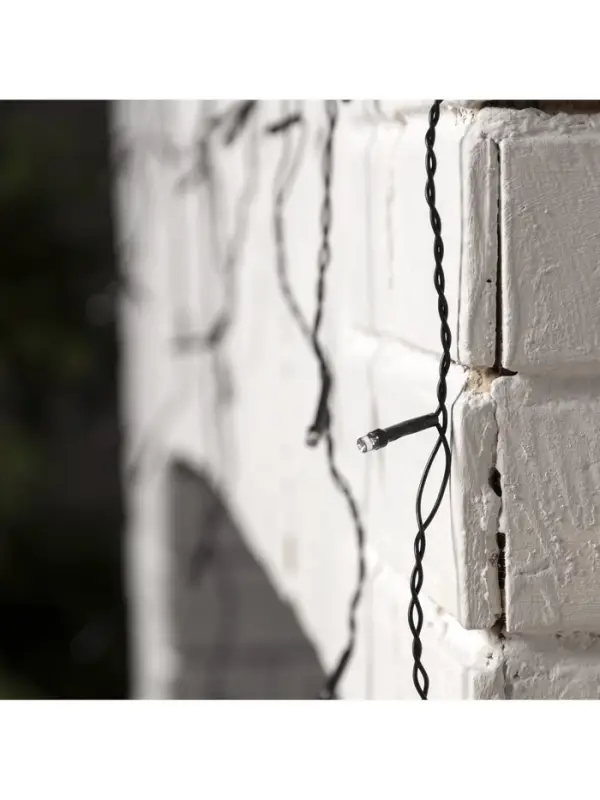 Гирлянда &laquo;Бахрома&raquo; 3&times;0.5 м, IP20, тёмная нить, 80 LED, свечение синее, 8 режимов, 220 В