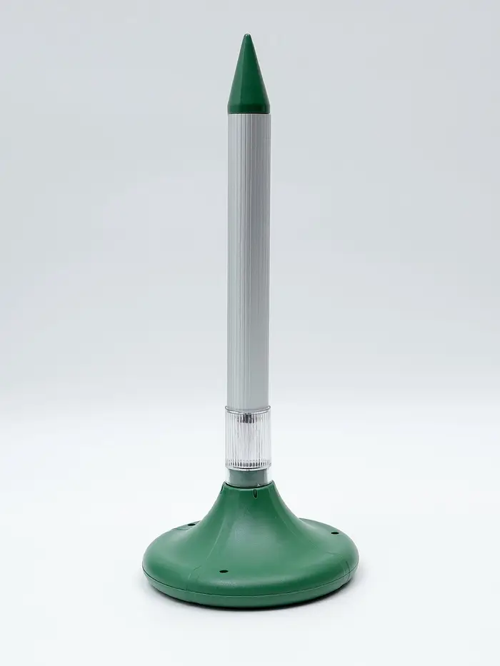 Отпугиватель змей Luazon LRI-31, ультразвуковой, подсветка, от солнечной батареи, 800 м&sup2;