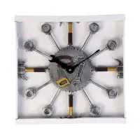 Часы настенные интерьерные &laquo;Инструменты&raquo;, бесшумные, плавный ход, d=16 см, 37&times;37 см, от батарейки 1&times;АА