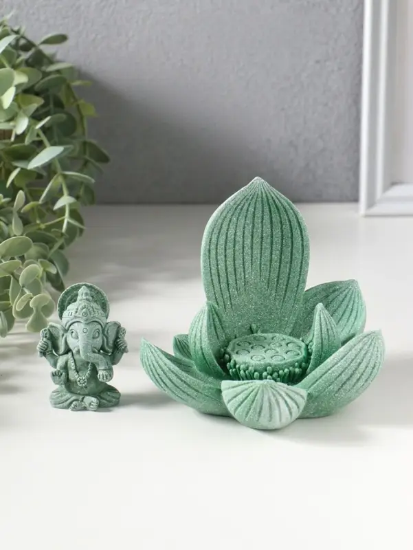Сувенир полистоун "Лотос и Ганеша" зелёный 12,5х12,5х11 см