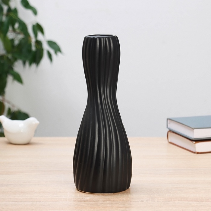 Ваза керамика настольная Ваза керамика настольная "Финли" 25х9,5 см, чёрный