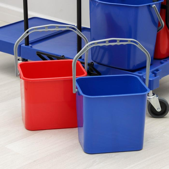 Многофункциональная тележка с вёдрами, отжимом и лотками