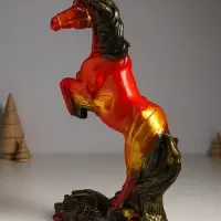 Фигура "Победоносный конь" 34х22х9 см, красный с золотом Фигура "Победоносный конь" 34х22х9 см, красный с золотом