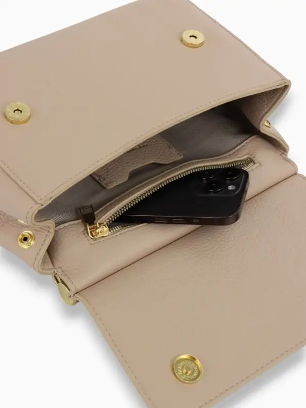 Сумка женская мессенджер TEXTURA на магните, 25&times;9&times;17 см, молочная