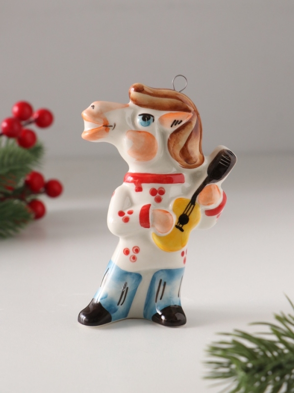 Ёлочная игрушка фарфоровая Ёлочная игрушка фарфоровая "Конь Цыган с гитарой", 11 см