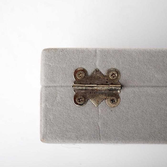 Подставка для украшений &laquo;Шкатулка&raquo;, 7 полос, 9 ячеек, 20&times;15&times;4,5, цвет серый