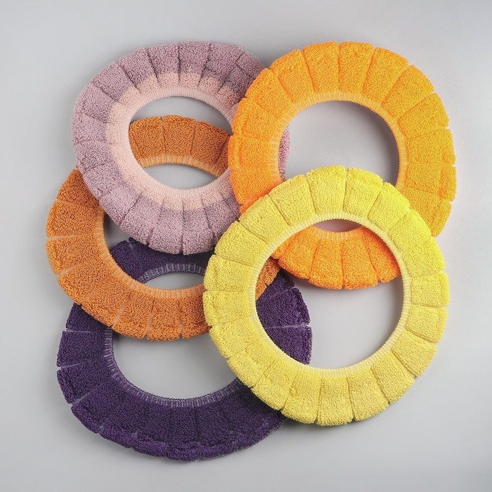 Чехол на сиденье для унитаза на резинке «Полоски», 31,5×31,5 см, 75 г, цвет МИКС Чехол на сиденье для унитаза на резинке «Полоски», 31,5×31,5 см, 75 г, цвет МИКС