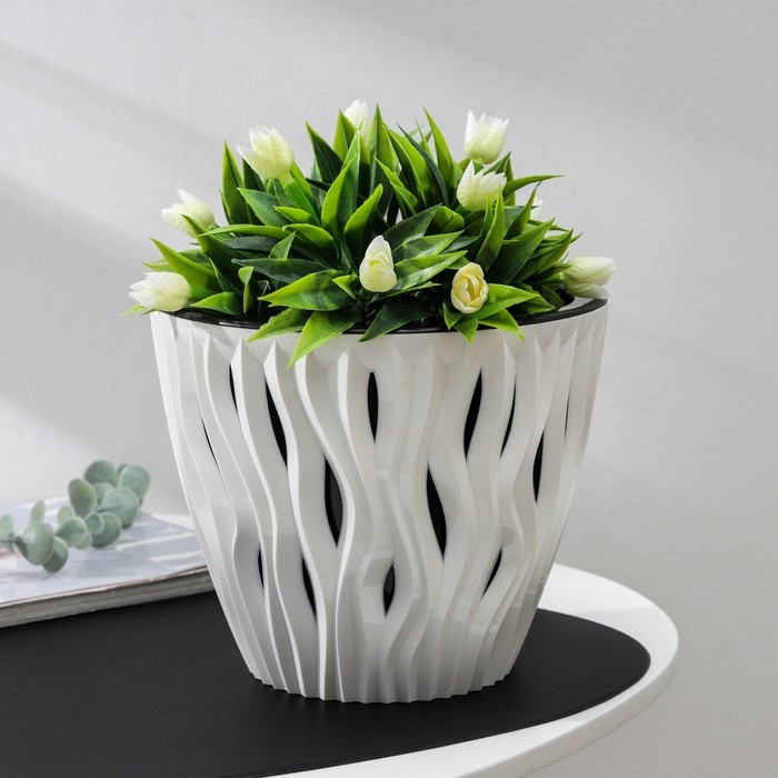 Кашпо для цветов со вставкой «Вдохновение», 4,5 л, цвет чёрно-белый Кашпо для цветов со вставкой «Вдохновение», 4,5 л, цвет чёрно-белый