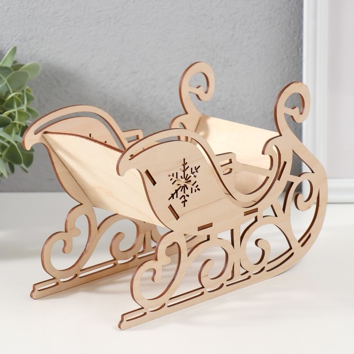 Шкатулка-сани  Шкатулка-сани "Узор и снежинка" 21х13,5х10 см (набор 5 деталей)