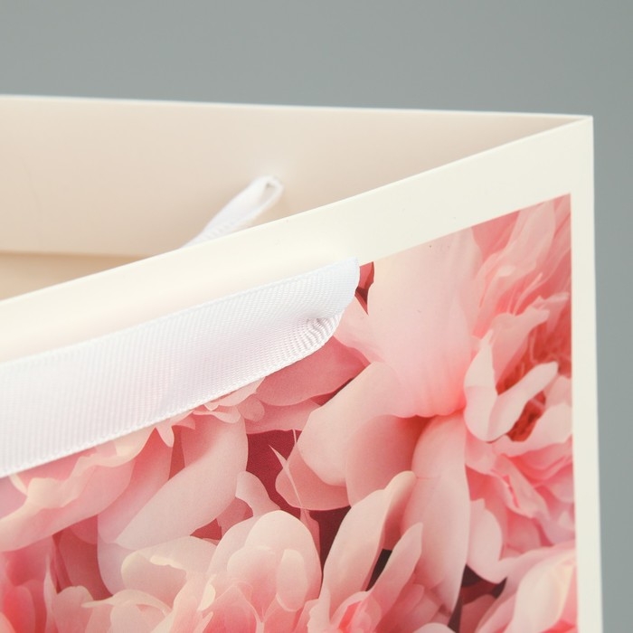 Пакет подарочный для цветов треугольный, упаковка, «Расцветай», 23,5 х 30 х 20,5 см Пакет подарочный для цветов треугольный, упаковка, «Расцветай», 23,5 х 30 х 20,5 см