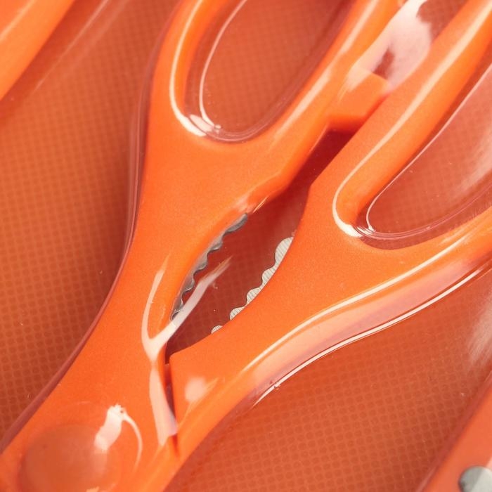 Набор кухонных принадлежностей, 5 предметов: ножи 7,5 см, 12,5 см, 17,5 см, ножницы, доска 29×20 см, цвет МИКС