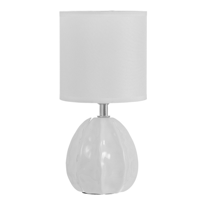 Настольная лампа Настольная лампа "Ария" Е14 40Вт белый 13х13х26,5 см RISALUX